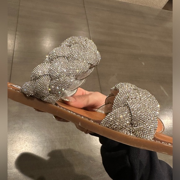 Steve Madden- newbie silver rhinestone sandals size 5.5 - Picture 7 of 10